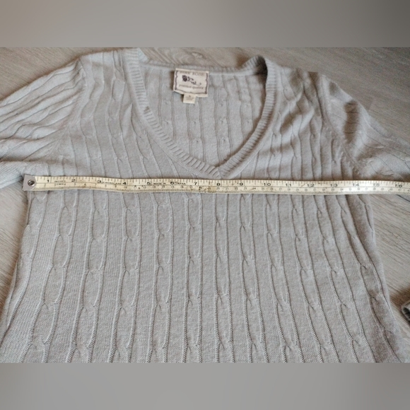 Pink Rose Gray Cable Knit V-Neck Sweater Small - Picture 15 of 16